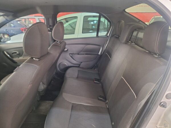 Renault Logan Zen 1.0 - Image 7