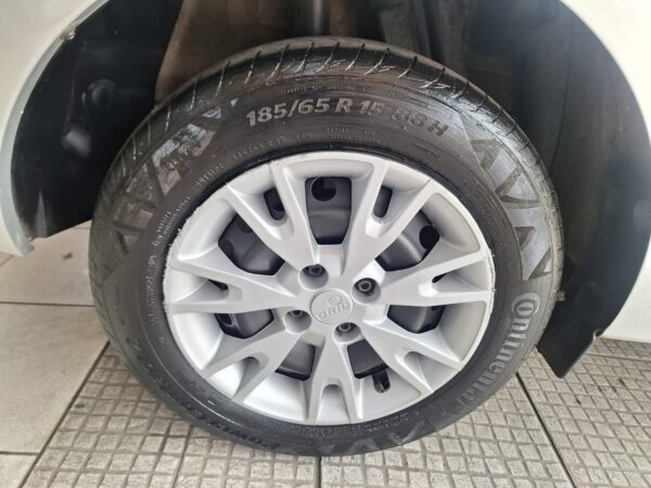 Renault Logan Zen 1.0 - Image 6