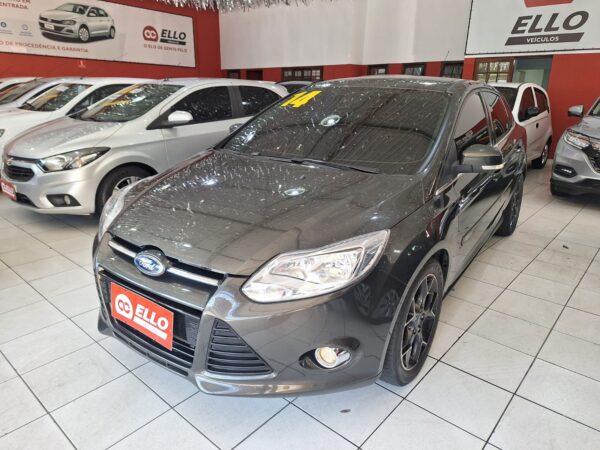 Ford Focus Sedan Titanium 2.0 - Image 5