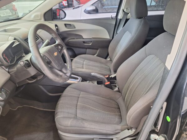 Chevrolet Sonic LT 1.6 Automático - Image 8