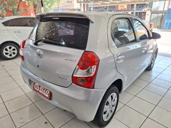 Toyota Etios XS 1.5 - Image 2