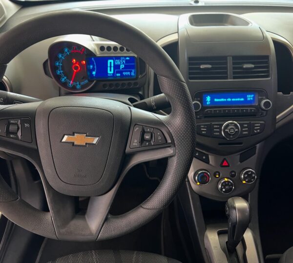 Chevrolet Sonic LT 1.6 Automático - Image 10