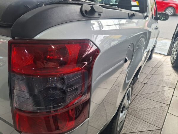 Chevrolet Montana LS - Image 9