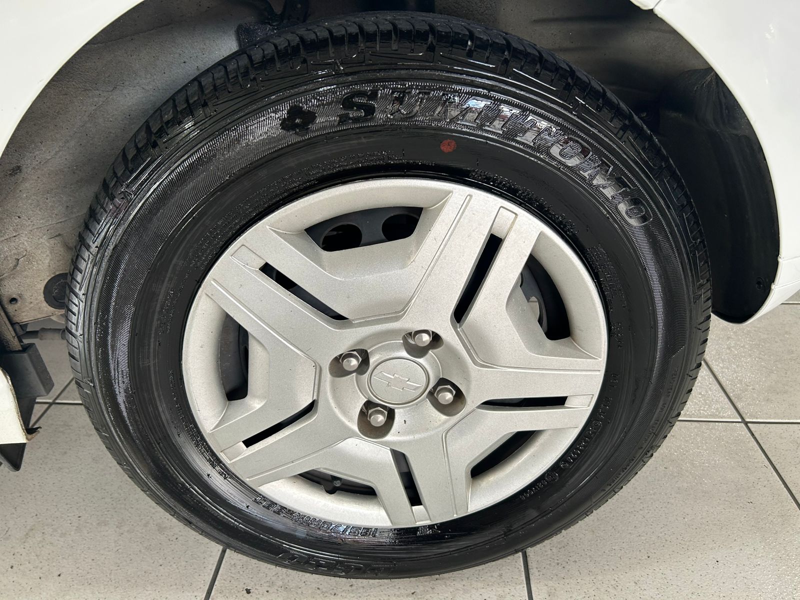 Chevrolet Onix Joy 1.0 - Imagem 6