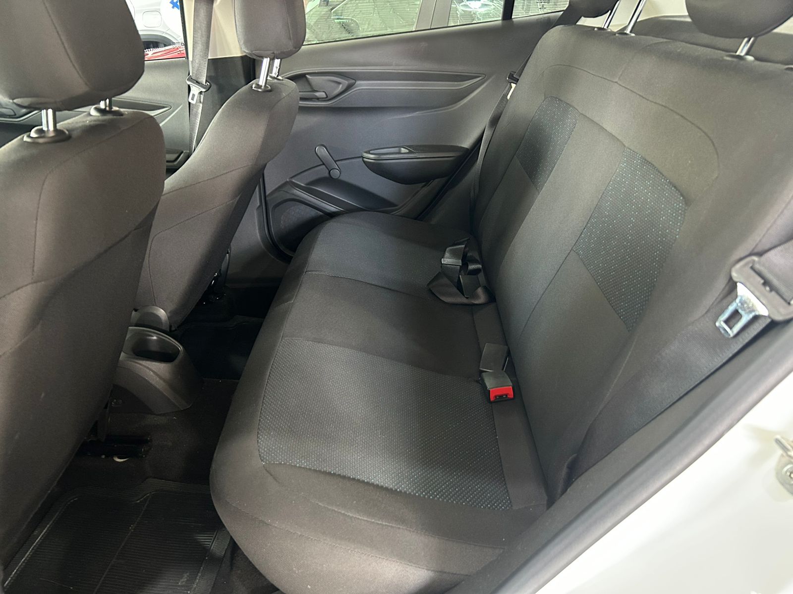 Chevrolet Onix Joy 1.0 - Imagem 7