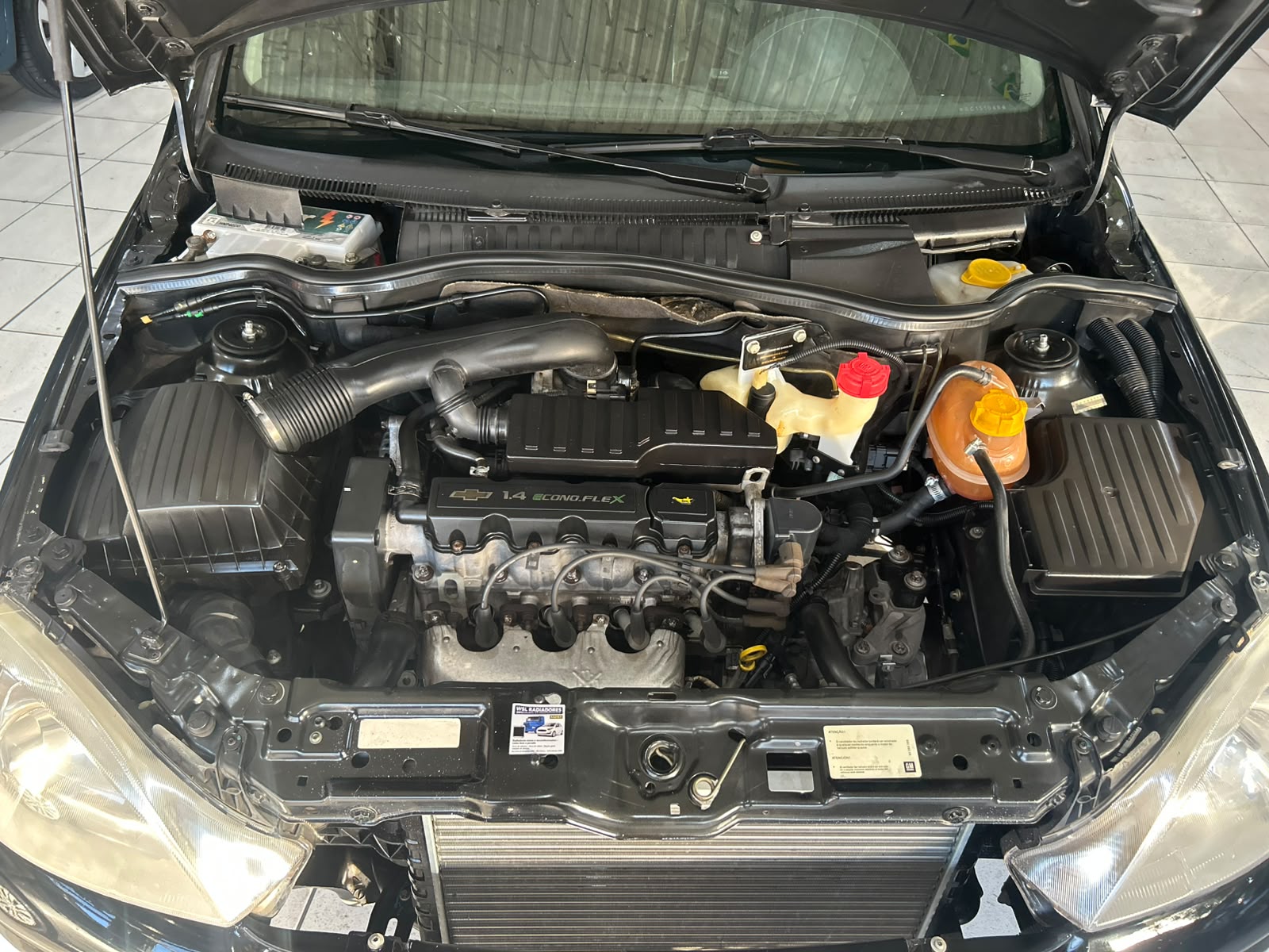 Chevrolet Corsa Sedan Maxx 1.4 - Imagem 9