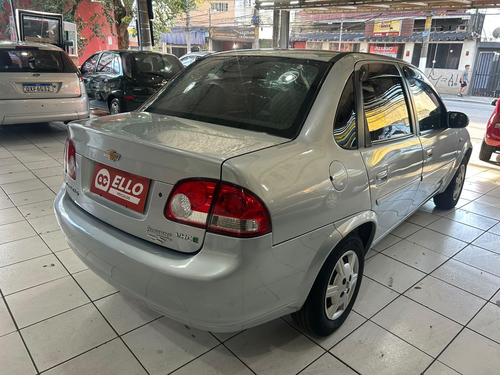 Chevrolet Classic LS - Imagem 2