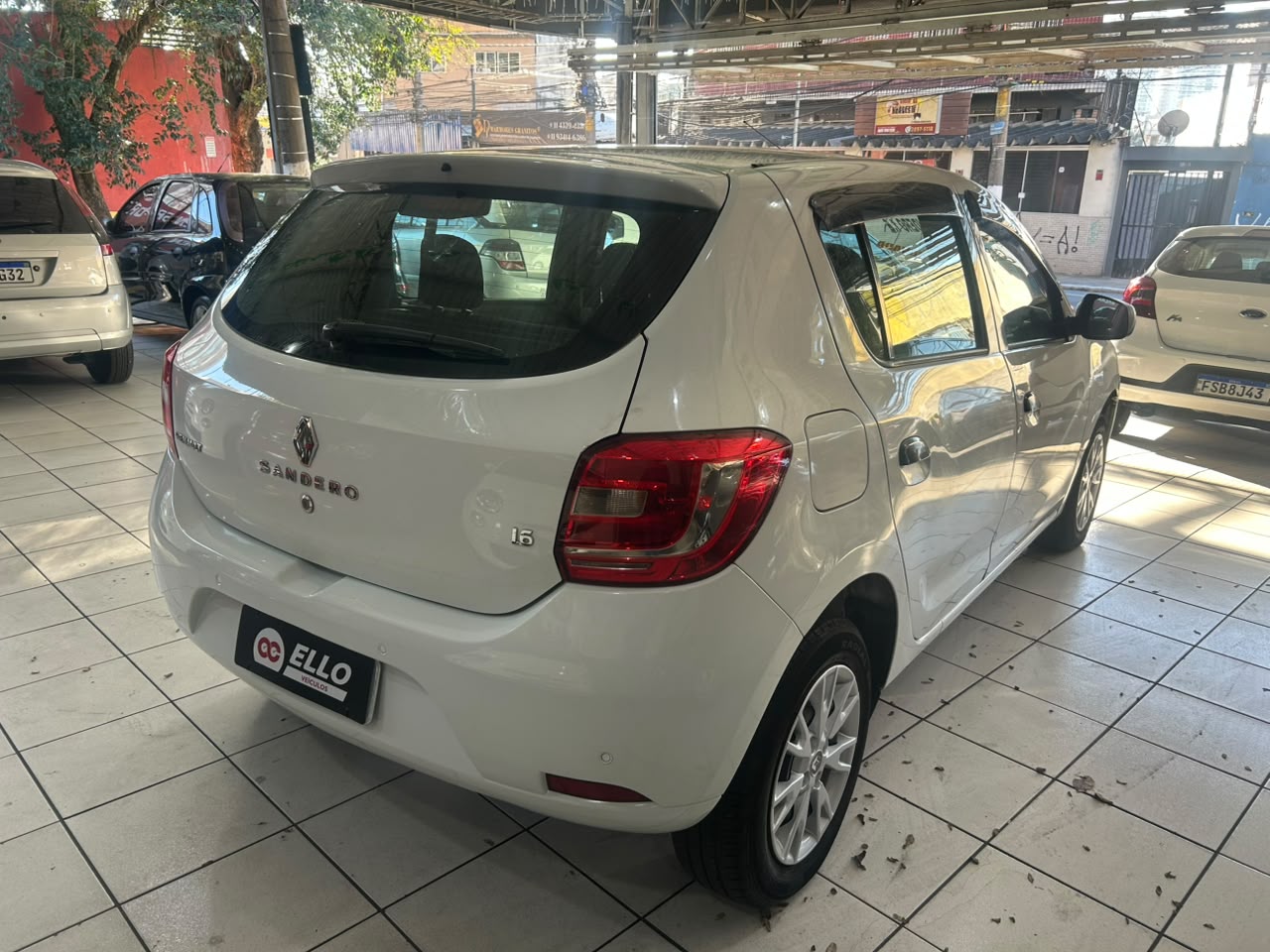 Renault Sandero Expression 1.6 16v - Imagem 2