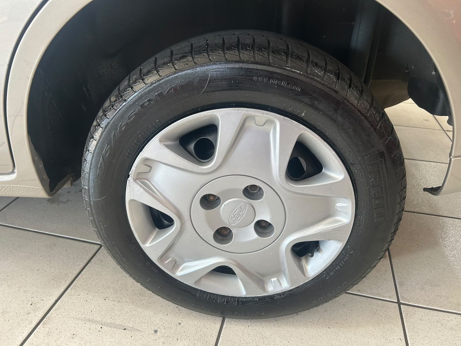 Ford Fiesta Sedan 1.6 - Imagem 6