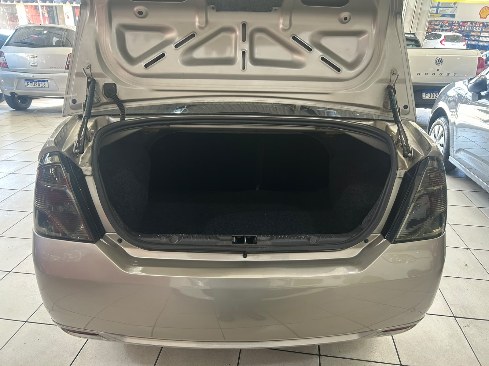 Ford Fiesta Sedan 1.6 - Imagem 3
