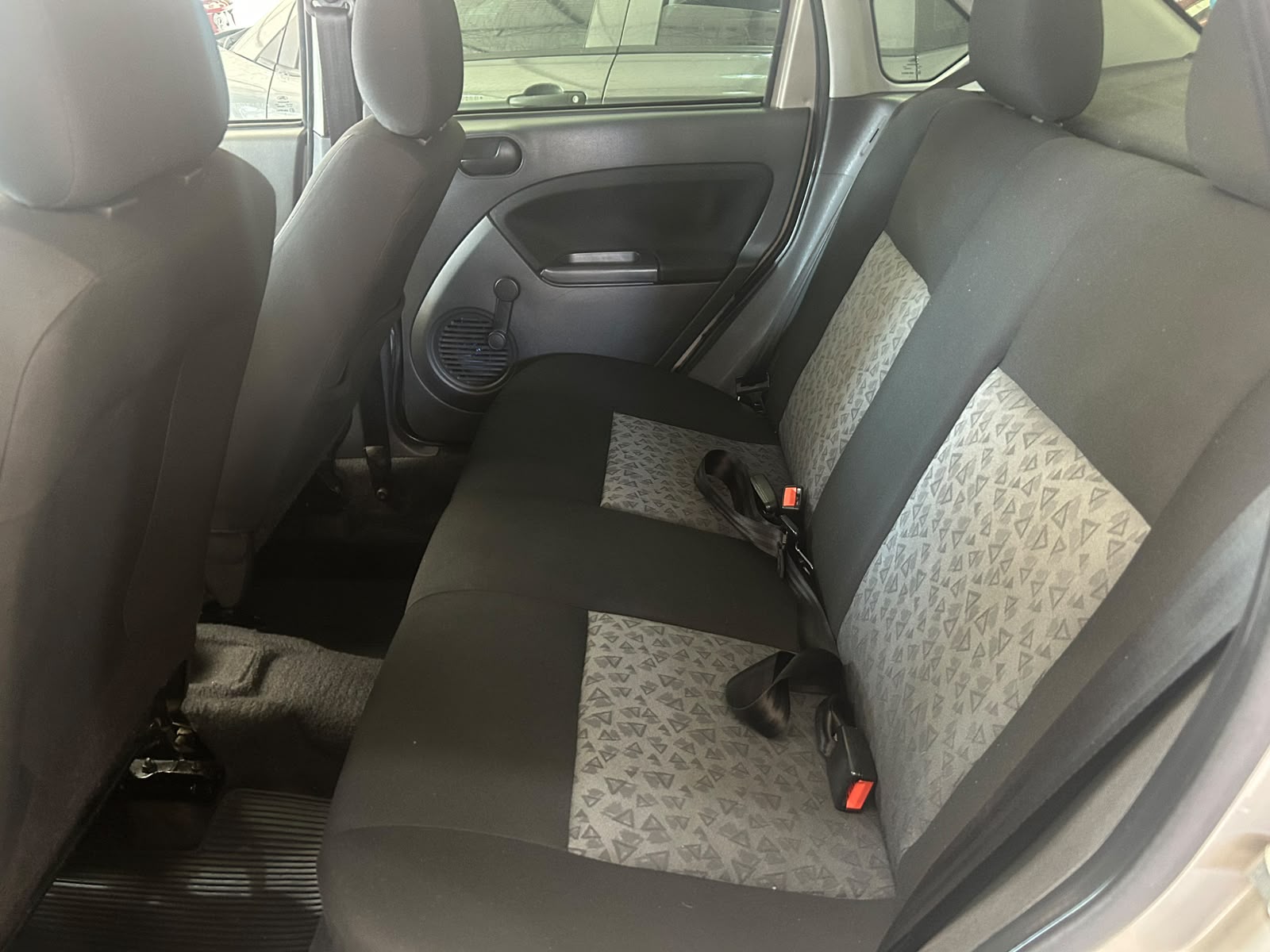Ford Fiesta Sedan 1.6 - Imagem 7
