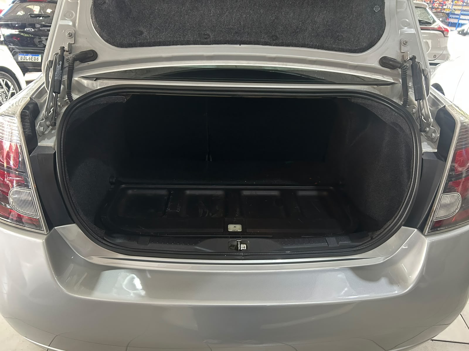 Nissan Sentra 2.0s Flex - Imagem 4