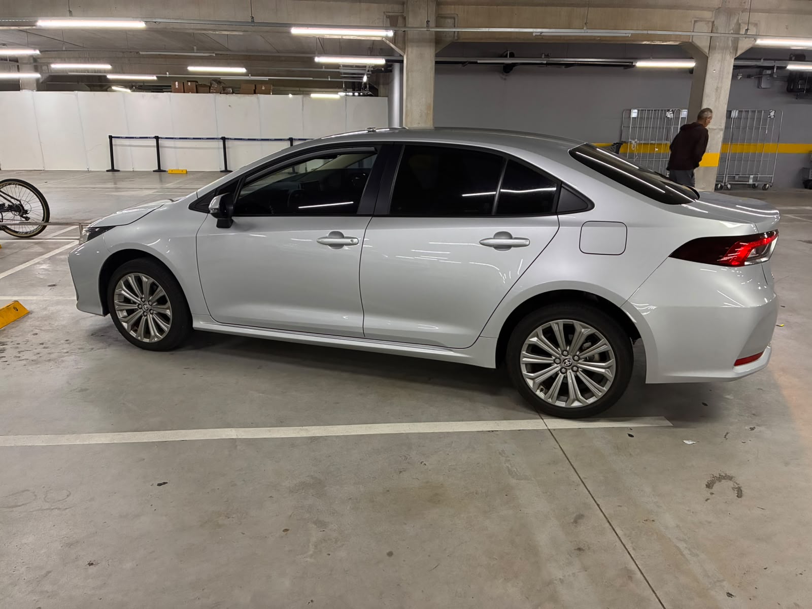 Toyota Corolla XEi 2.0 8.700 km - Imagem 6